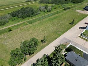 5006 50 Avenue, Botha, Alberta T0C 0N0