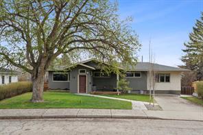 16 MEADOWLARK Crescent SW, Calgary, Alberta T2V 1Z1