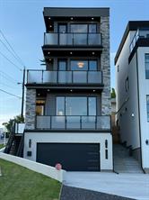 1924 10 Avenue NW, Calgary, Alberta T2N1G3