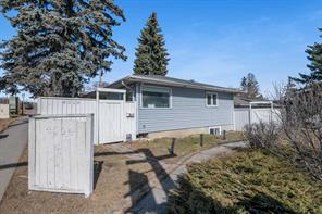 4504 14 Street NW, Calgary, Alberta T2K1J6