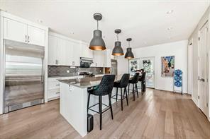 112 Hanover Road SW, Calgary, Alberta T2V 3J4