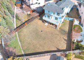 215 Hawktree Circle NW, Calgary, Alberta T3G 2Y6