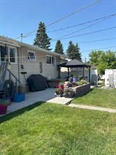 4924 40 Avenue NW, Calgary, Alberta T3A 2P1