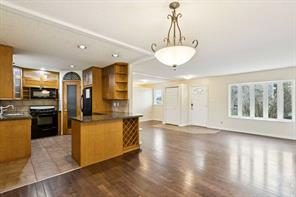 7615 36 Avenue NW, Calgary, Alberta T3B1V2