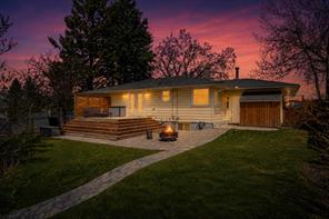 3003 25 Street SW, Calgary, Alberta T3E 1Y2