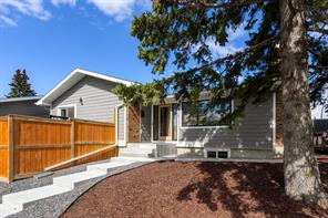 119 Silvercreek Close NW, Calgary, Alberta T3B 4G2