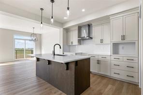 127 Corner Glen Grove NE, Calgary, Alberta T3N 2S3