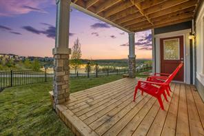 814 Bluerock Way SW, Calgary, Alberta T2Y0S4