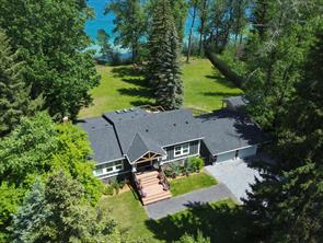 7136 Bow Crescent NW, Calgary, Alberta T3B 2B9