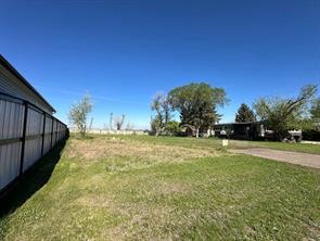 295 Fleet Street SW, Medicine Hat, Alberta T1A7Z4