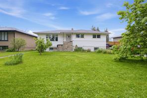 2026 27 Street SE, Calgary, Alberta T2B 0P7