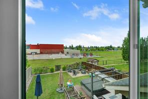 28 Cranwell Crescent SE, Calgary, Alberta T3M 1E9