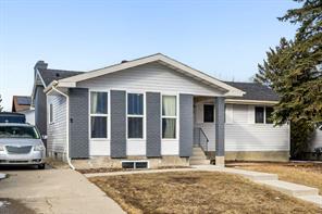 208 Woodpark Place SW, Calgary, Alberta T2M 2S5