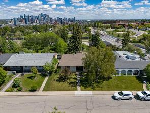 1738 Suffolk Street SW, Calgary, Alberta T3C 2N2