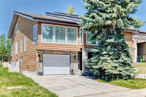 156 Edgehill Close NW, Calgary, Alberta T3A2X1