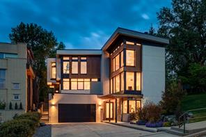 1119 15 Street NW, Calgary, Alberta T2N 2B5