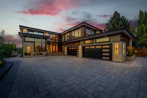 1911 52 Street NW, Calgary, Alberta T3B 1C3