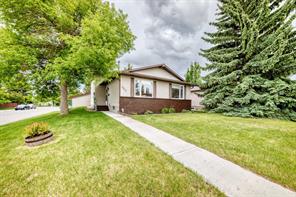 584 Woodhill Place SW, Calgary, Alberta T2W 3L5