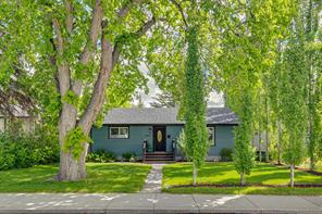 3016 29 Street SW, Calgary, Alberta T3E2L1
