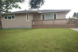 4406 FORDHAM Crescent SE, Calgary, Alberta T2A 1Z9