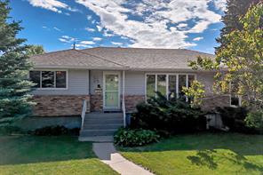42 Cardiff Drive NW, Calgary, Alberta T2K 1R5