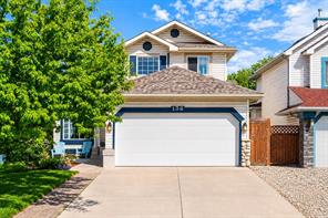 136 Douglas Glen Heath SE, Calgary, Alberta T2Z 2N1