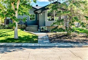 2024 Chicoutimi Drive NW, Calgary, Alberta T2L 0V7