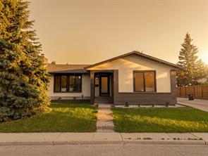4904 Valiant Drive NW, Calgary, Alberta T3A 1X2