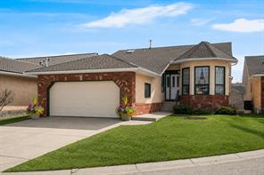 58 Evergreen Bay SW, Calgary, Alberta T2Y 3E9