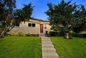 10219 7 Street SW, Calgary, Alberta T2W 0G2