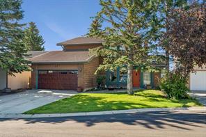 31 Edgehill Bay NW, Calgary, Alberta T3A 2X2