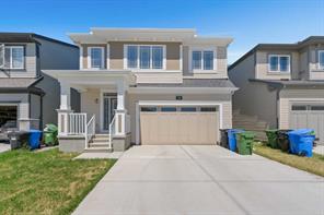40 Carringham Gate NW, Calgary, Alberta T3P 1W1