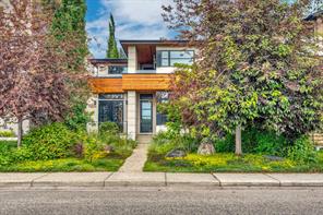 2008 38 Avenue SW, Calgary, Alberta T2T 2K4