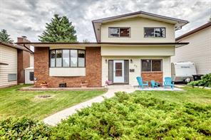 43 Brabourne Mews SW, Calgary, Alberta T2W 2V9