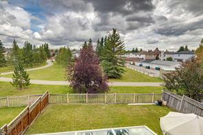 23 Sierra Nevada Close SW, Calgary, Alberta T3H 3H4
