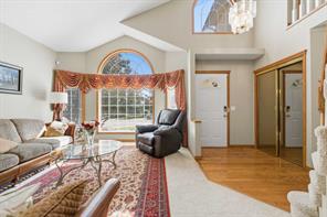 71 Woodpark Close SW, Calgary, Alberta T2W 6G9