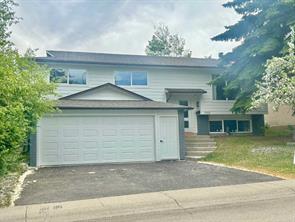 7032 78 Street NW, Calgary, Alberta T3B 4H9
