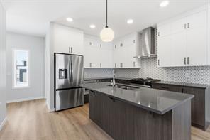 440 Lewiston Landing NE, Calgary, Alberta T3P 2J5