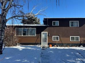 2028 43 Street SE, Calgary, Alberta T2B1H3