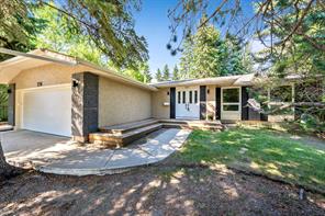 224 Varsity Crescent NW, Calgary, Alberta T3B 2Z6