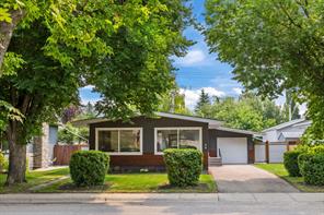 38 Westwood Drive SW, Calgary, Alberta T3C 2V7