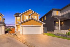 278 Martha's Manor NE, Calgary, Alberta T3Y 4Y6