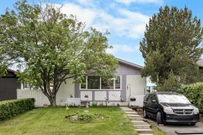 272 Huntington Close NE, Calgary, Alberta T2K 5B3