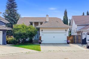 427 Douglas Ridge Mews SE, Calgary, Alberta T2Z 2M4