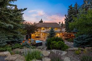 138 Scimitar Bay NW, Calgary, Alberta T3L 1L5