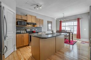 177 Cougartown Circle SW, Calgary, Alberta T3H 0A3