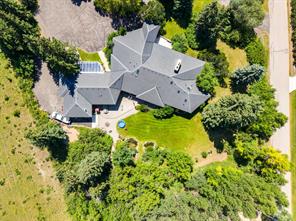 187 Slopeview Drive SW, Calgary, Alberta T3H 4G6