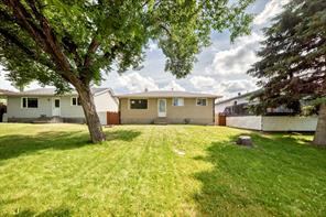 3238 32A Street SE, Calgary, Alberta T2B 0J5
