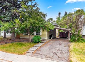 43 Lake Sylvan Close SE, Calgary, Alberta T2J 3E5