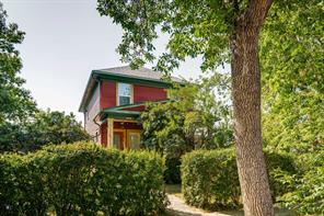 831 4A Street NE, Calgary, Alberta T2E 3W3